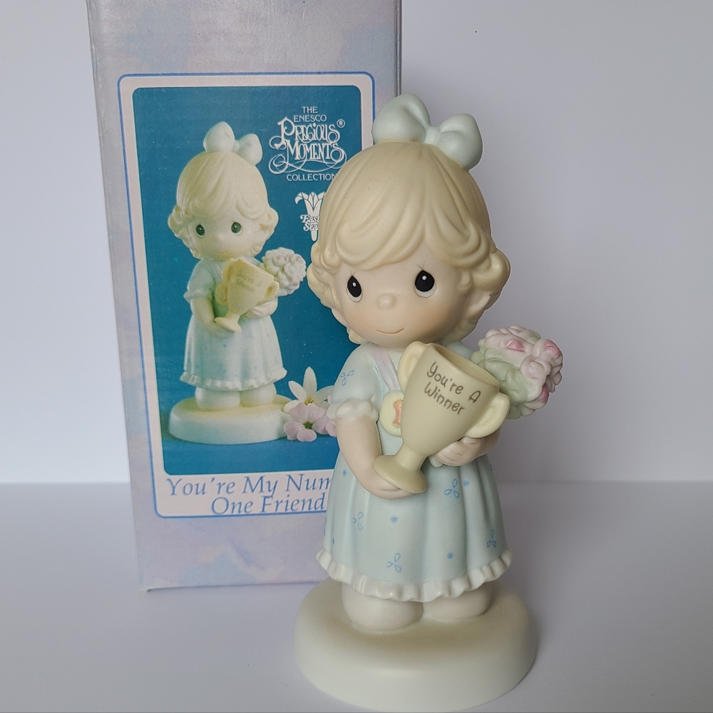 Vintage Precious Moments Girl Flowers Friendship #1 Friend Collectible Figurine